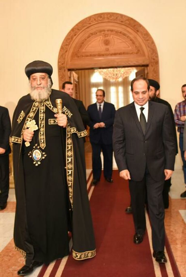 الرئيس المصري عبد الفتاح السيسي والبابا تواضروس في الكاتدرائية