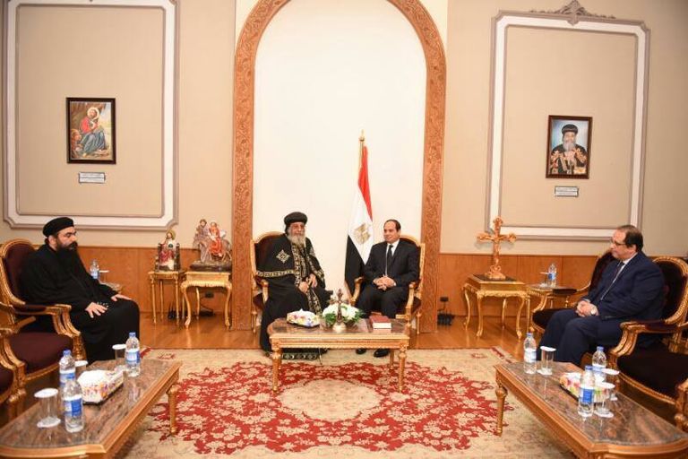 الرئيس المصري عبد الفتاح السيسي والبابا تواضروس في الكاتدرائية