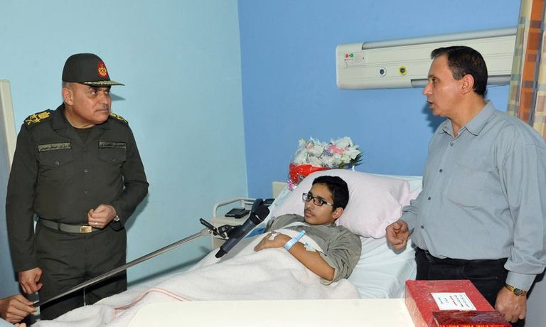 قادة الجيش المصري يقدمون التعزية للبابا تواضروس - صفحة المتحدث العسكري