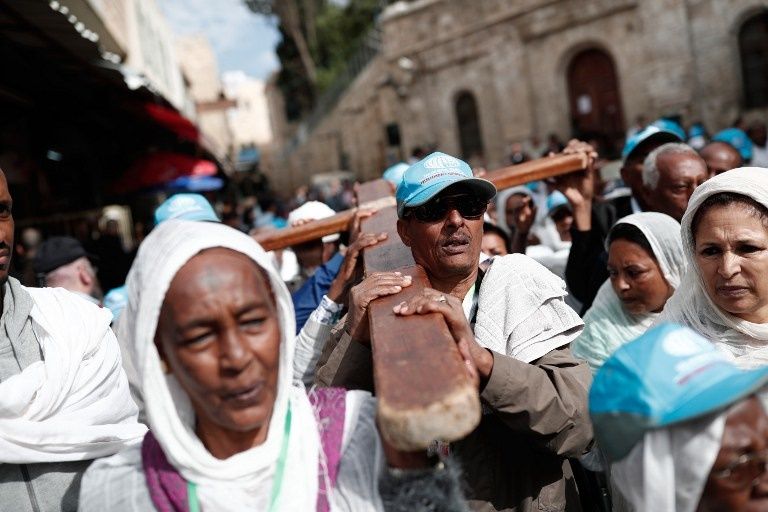 القدس احتفالات أسبوع الآلام في كنيسة القيامة بالقدس