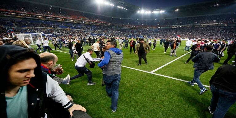 أحداث الشغب في ملعب ليون