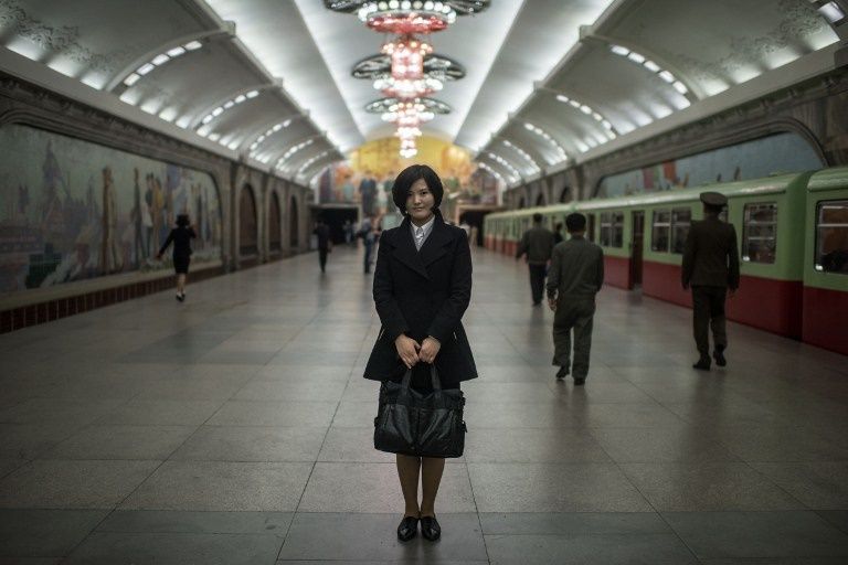 عرض فني في قصر ثقافة الأطفال ببيونج يانج (الفرنسية)