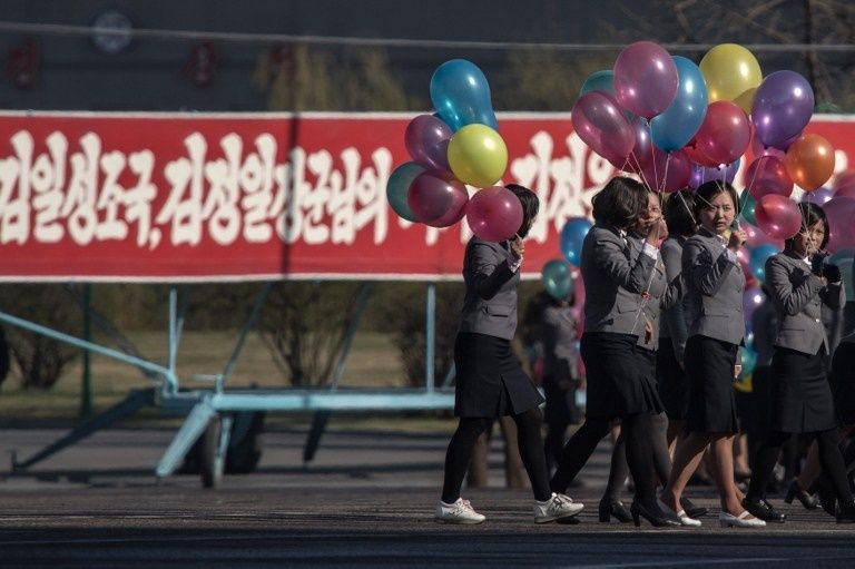 عرض فني في قصر ثقافة الأطفال ببيونج يانج (الفرنسية)