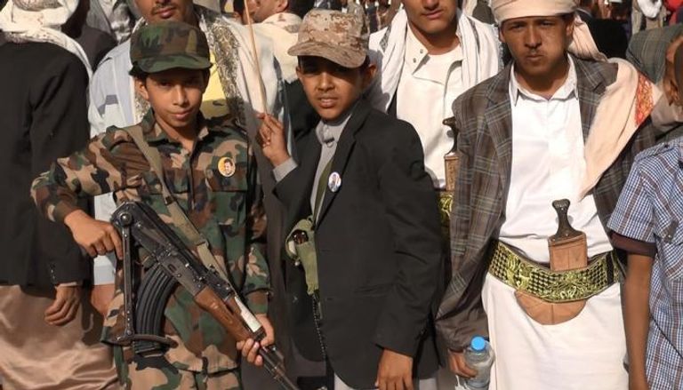 الحوثيون يجندون الأطفال 