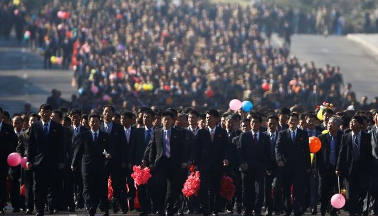 الآلاف يصلون إلى وسط العاصمة الكورية الشمالية للمشاركة في الاحتفالية
