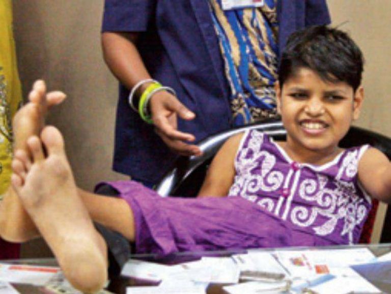 فتاة الأدغال الهندية