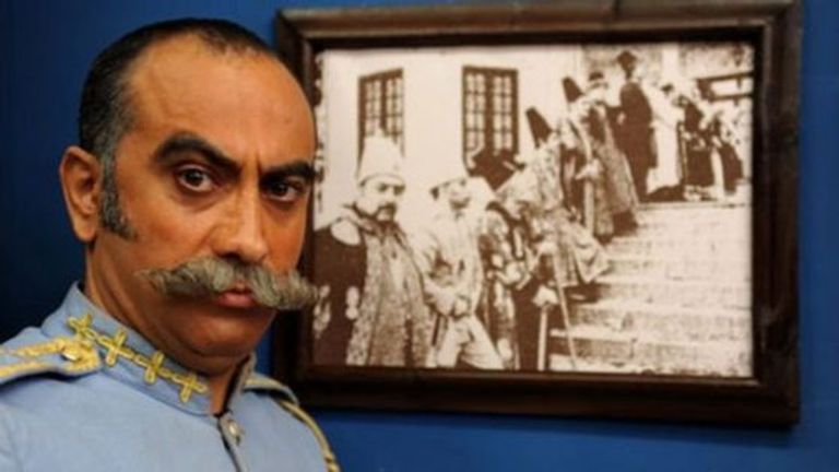 المثل عارف لرستاني الإيراني