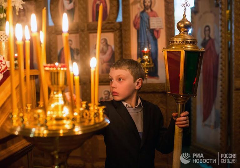 الروس يحتفلون بعيد القيامة