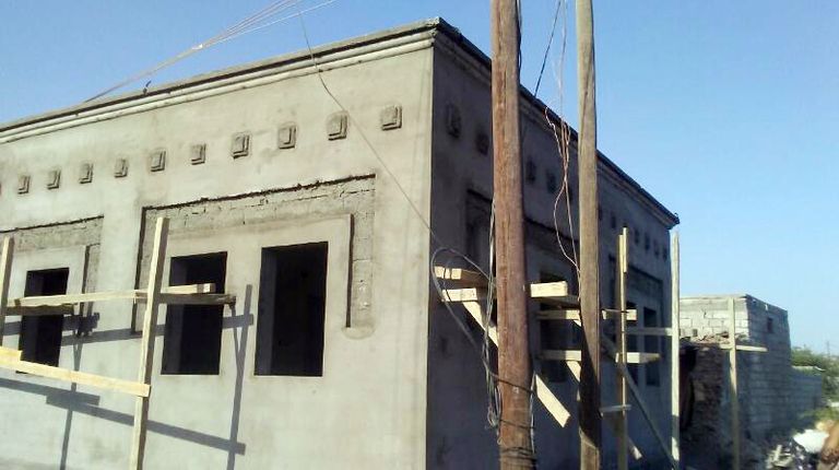 مساعدات الهلال الأحمر الإماراتي في المخا 