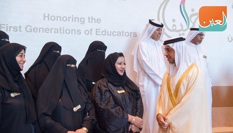 منصور بن زايد يكرم الشيخة لبنى القاسمي