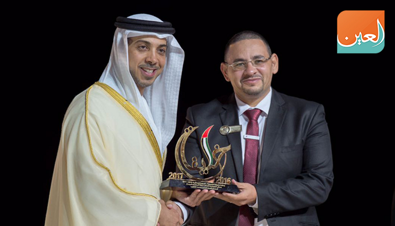 منصور بن زايد يكرم الشيخة لبنى القاسمي