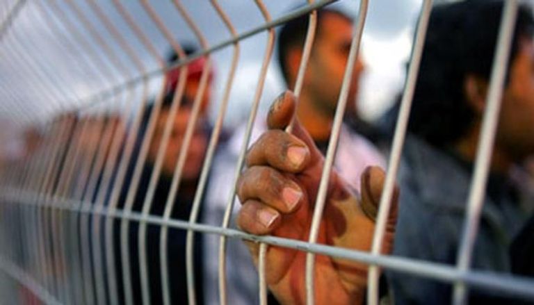 بدء إضراب مفتوح للأسرى الفلسطينيين في سجون الاحتلال