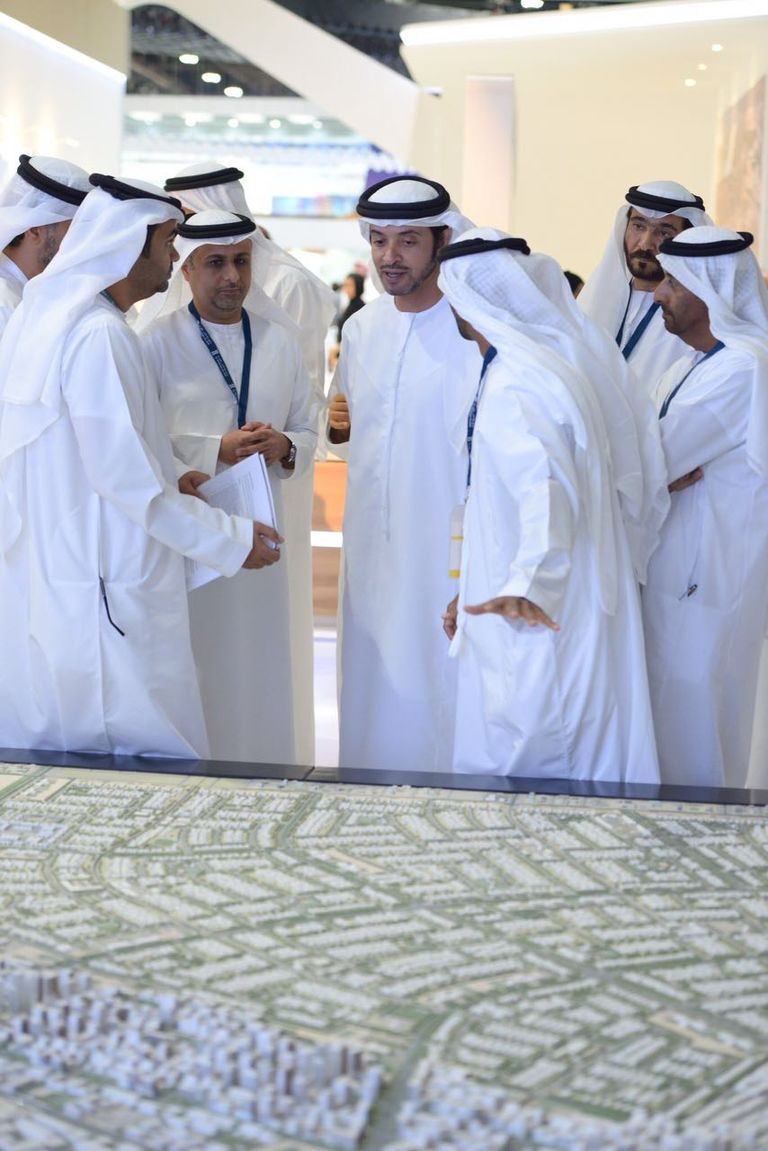 الشيخ هزاع بن زايد يفتتج معرض سيتي سكيب العقاري في أبوظبي