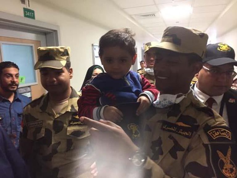 محمد رمضان بملابس الصاعقة