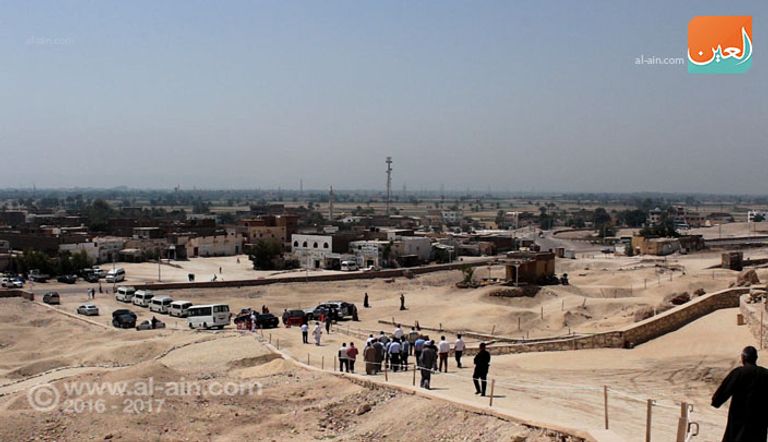 خالد العناني خلال إعلان الكشف الأثري