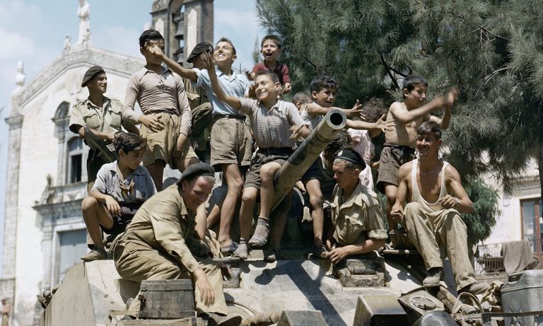 الصور النادرة ترصد جبهات القتال