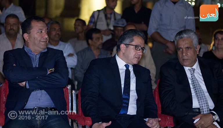 تمثال رمسيس الثاني أثناء حفل استقباله في معبد الأقصر جنوب مصر