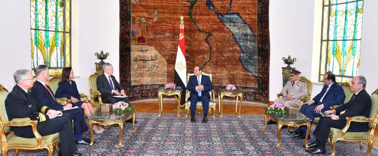 السيسي خلال استقباله ماتيس