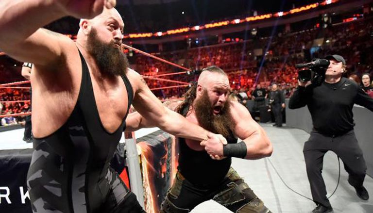 انهيار الحلبة ينهي النزال بدون فائز