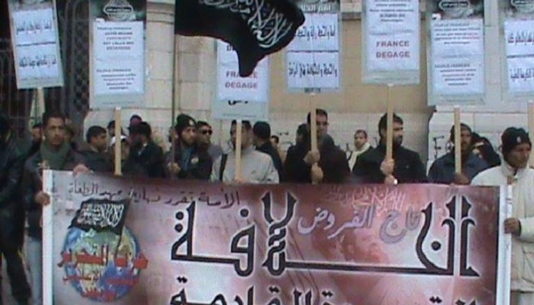 تـعزيزات امنية مكثفة أمام مقر حزب التحرير (نقلا عن صحف تونسية)