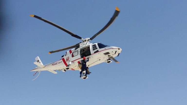 إحدى مهمات مركز الجناح الجوي بشرطة دبي