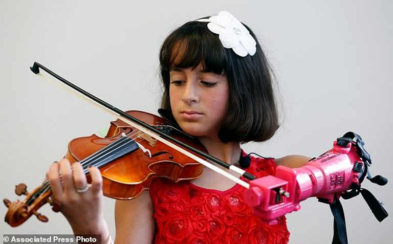 الفريق حقق حلم الصغيرة