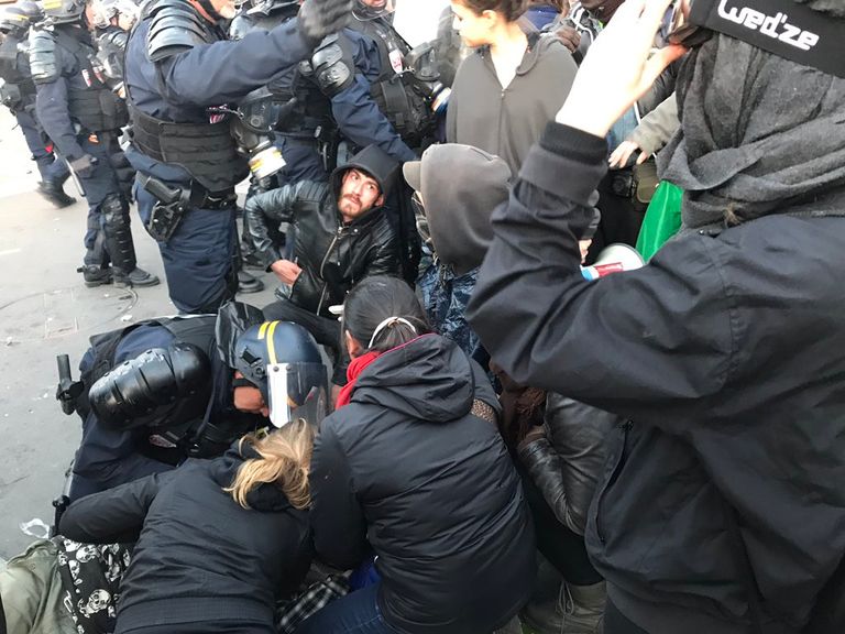 احتجاجات على نتيجة انتخابات فرنسا