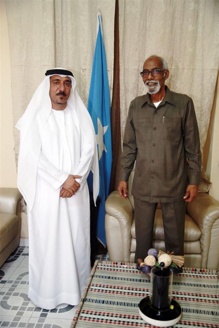 رئيس البرلمان الصومالي يلتقي سفير دولة الإمارات