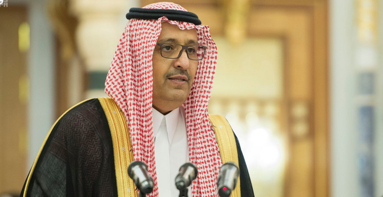 الأمير خالد بن سلمان يؤدي اليمين الدستورية