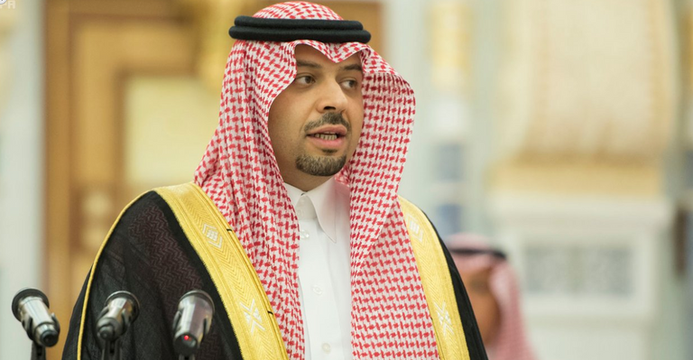 الأمير خالد بن سلمان يؤدي اليمين الدستورية