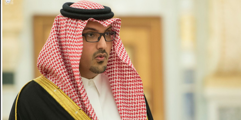 الأمير خالد بن سلمان يؤدي اليمين الدستورية