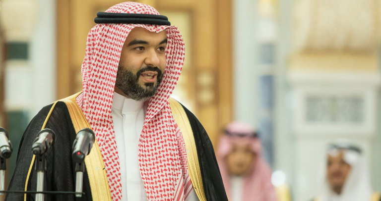 الأمير خالد بن سلمان يؤدي اليمين الدستورية