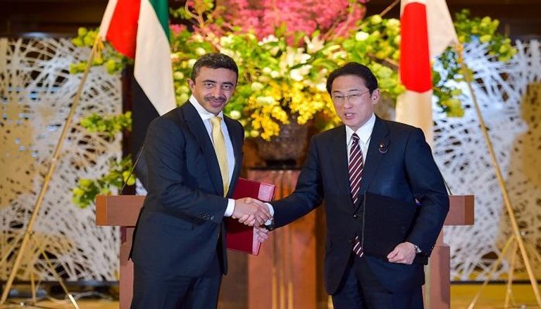 الشيخ عبد الله بن زايد آل نهيان برفقة وزير خارجية اليابان