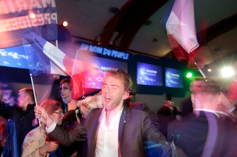 3 مشاهد مختلفة بعد إعلان نتيجة الانتخابات الرئاسية بفرنسا