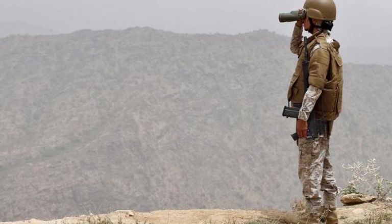 جندي سعودي على الحدود مع اليمن
