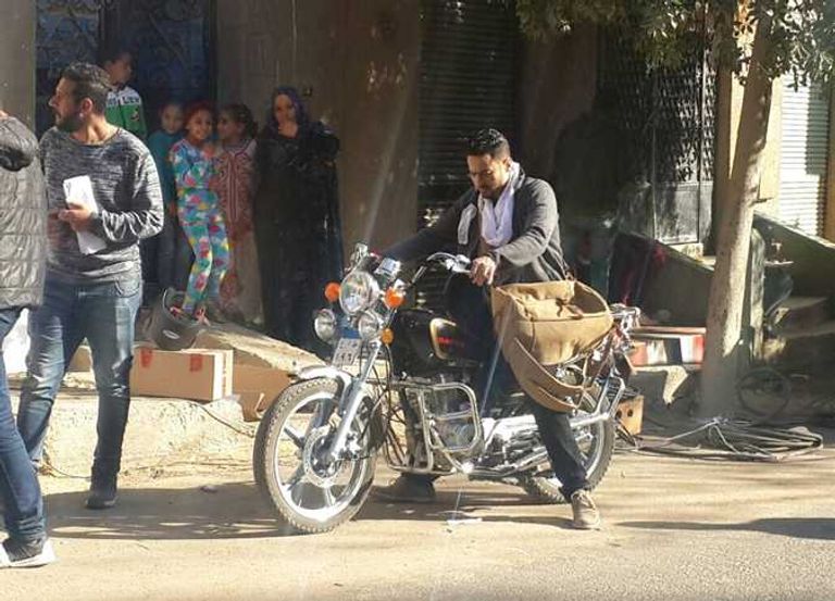 حمادة هلال خلال تصوير المسلسل