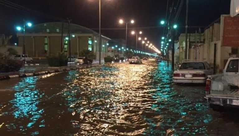أمطار متفرقة في محافظة بيشة 