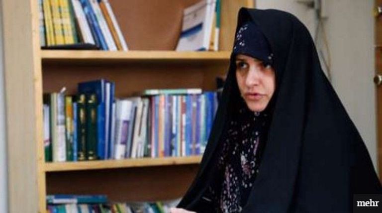 رئيسي يرى أن لزوجته تأثيرا