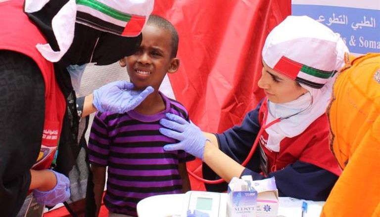 قوافل زايد الخير تكثف مهامها الإنسانية بالصومال بعلاج الآلاف