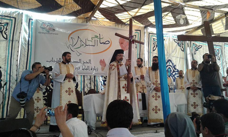 استعداد الكاتدرائية لزيارة بابا الفاتيكان 