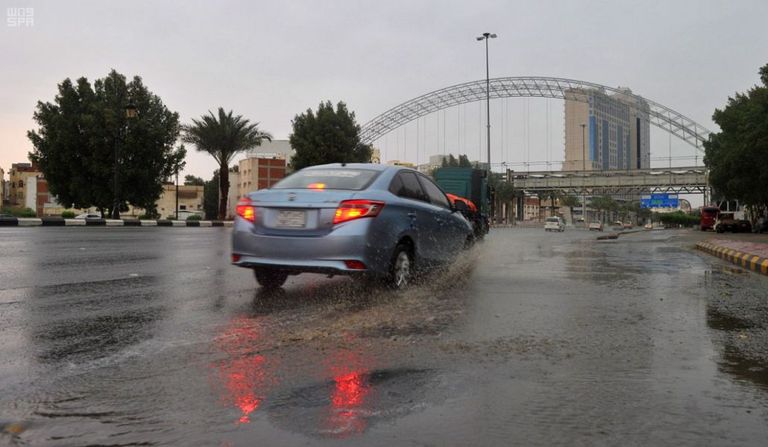 أمطار غزيرة على مناطق متفرقة في السعودية