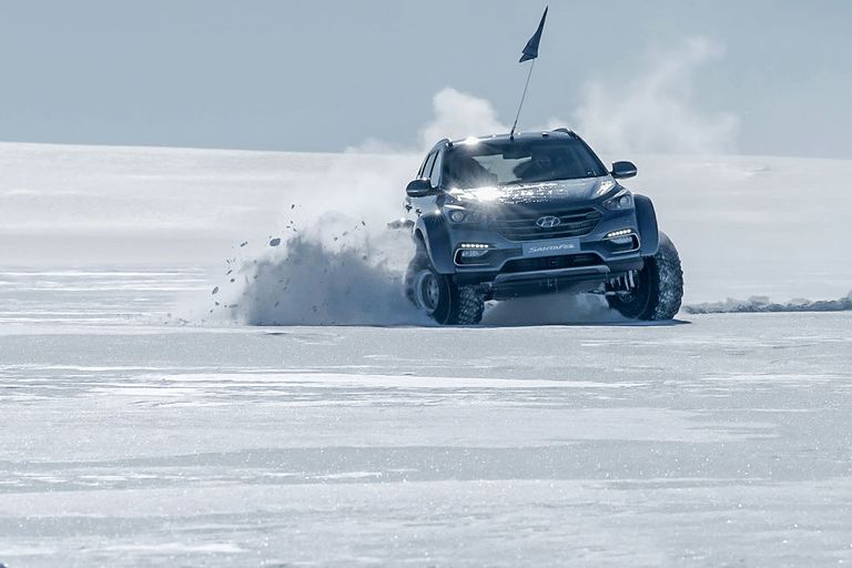 تعرف على أول سيارة هيونداي تعبر القطب الجنوبي
