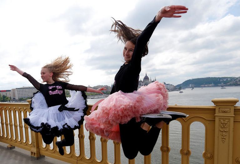 بودابست تحتفل باليوم العالمي للاستعراض