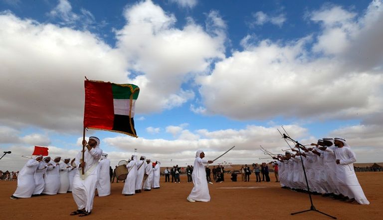 بالصور مشاركة إماراتية واسعة في موسم طانطان بالمغرب