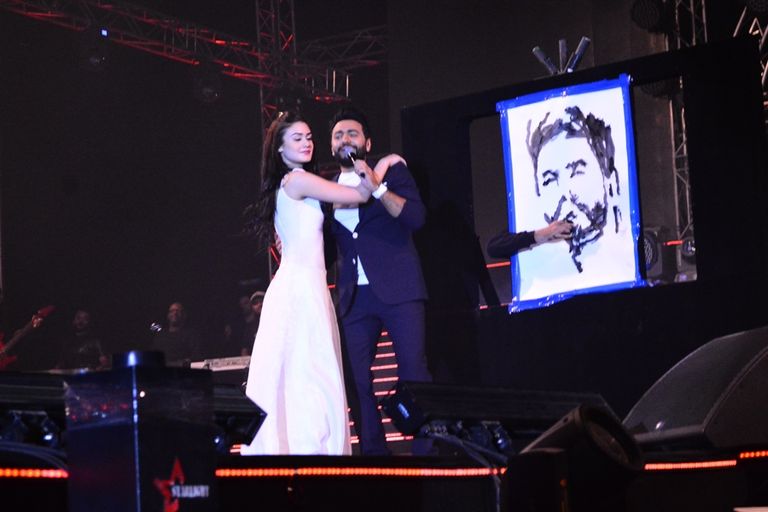 المطرب تامر حسني