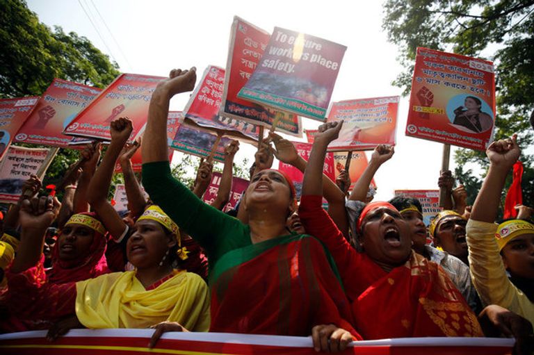 العالم يحتفل اليوم بعيد العمال 