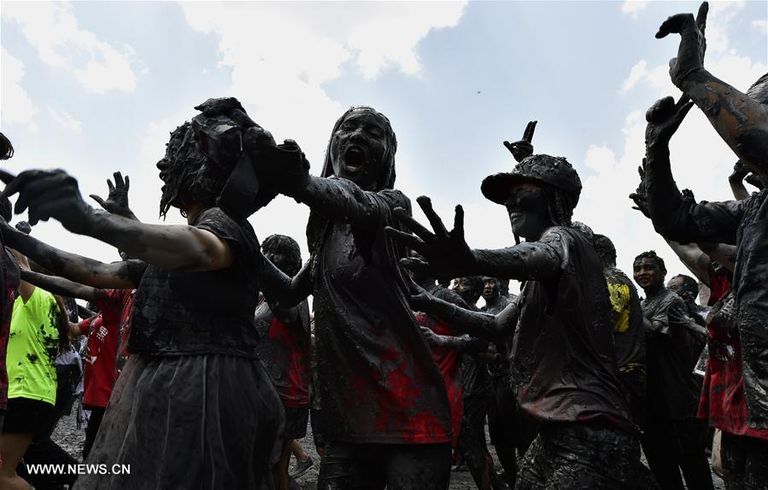 التلطخ بالوحل 