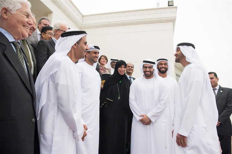 الشيخ محمد بن زايد مع الفائزين