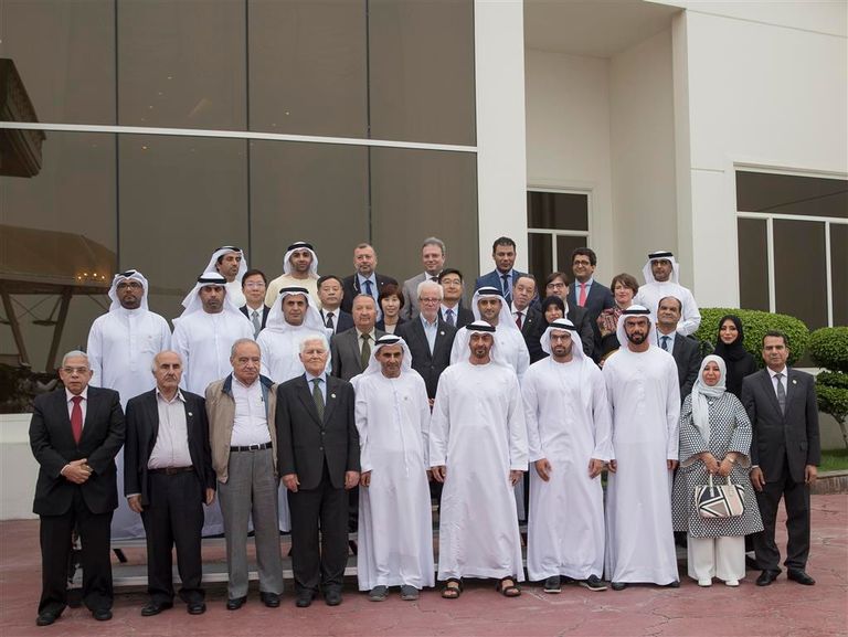 الشيخ محمد بن زايد مع الفائزين