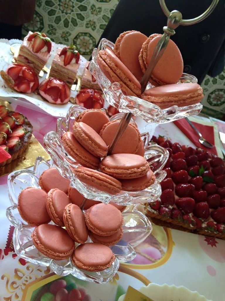 الفراولة الفاكهة المُدللة بعِيدَيْن في الجزائر